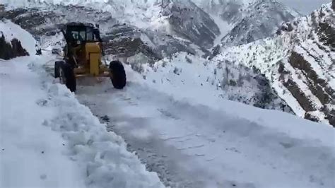 Beytüşşebap’ta kar nedeniyle kapalı olan iki mezra yolu ulaşıma açıldı